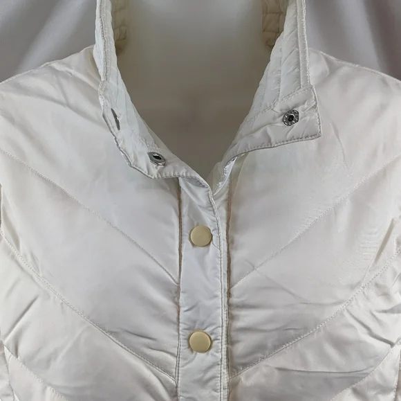 Maurices Down Blend Puffer Vest Sz M - Picture 2 of 9